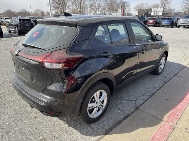 2025 Nissan Kicks Play S FWD photo