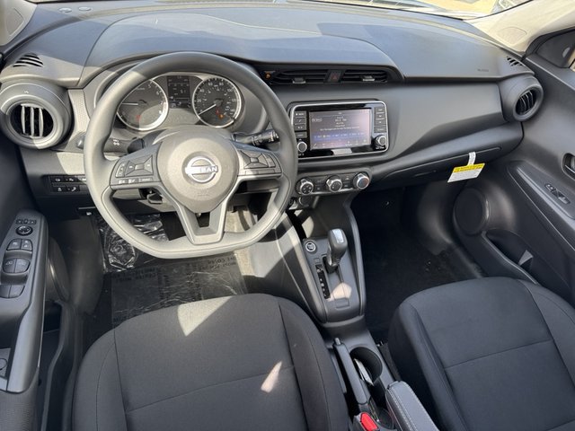 2025 Nissan Kicks Play S FWD photo