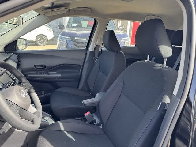 2025 Nissan Kicks Play S FWD photo