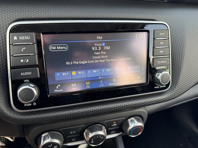 2025 Nissan Kicks Play S FWD photo