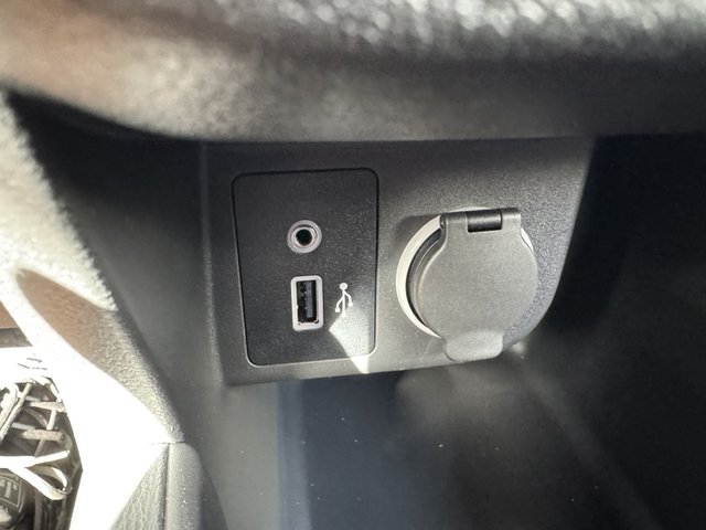 2025 Nissan Kicks Play S FWD photo
