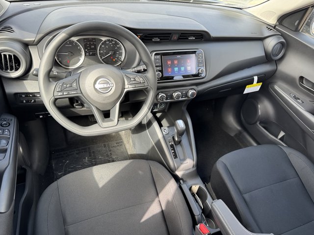 2025 Nissan Kicks Play S FWD photo