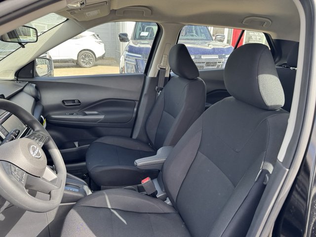2025 Nissan Kicks Play S FWD photo