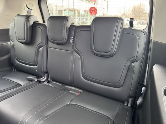 2025 Nissan Armada SV 4WD photo