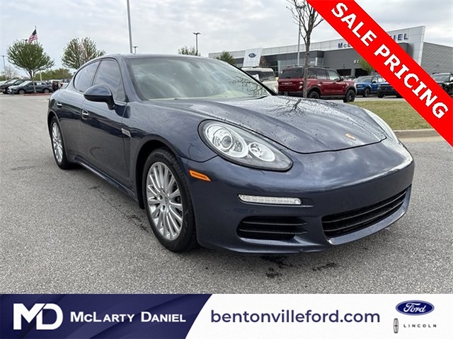 2014 Porsche Panamera photo
