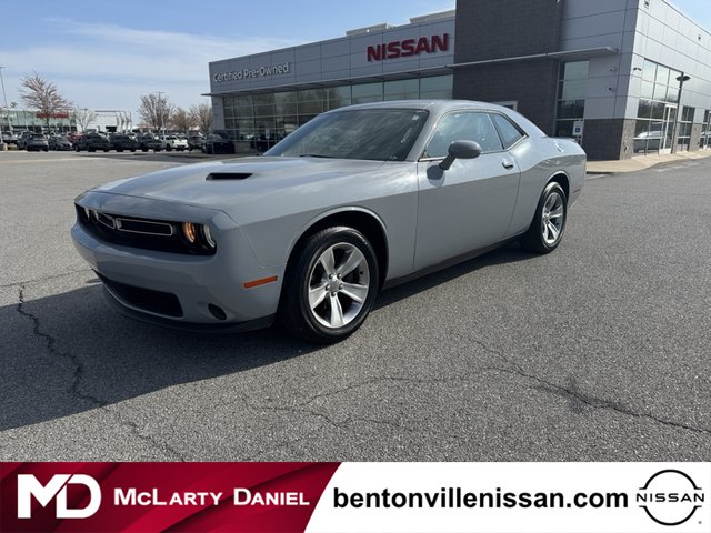 2021 Dodge Challenger SXT RWD photo