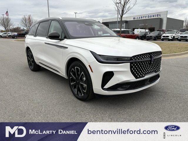 2025 Lincoln Nautilus Reserve AWD photo