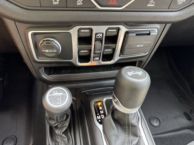 2025 Jeep Wrangler Sport 4Dr 4WD photo