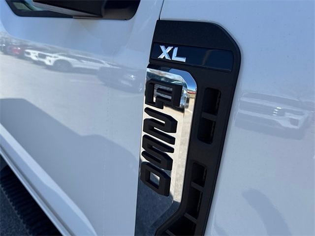 2025 Ford F-250 XL 4WD photo