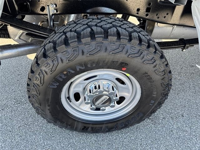 2025 Ford F-250 XL 4WD photo