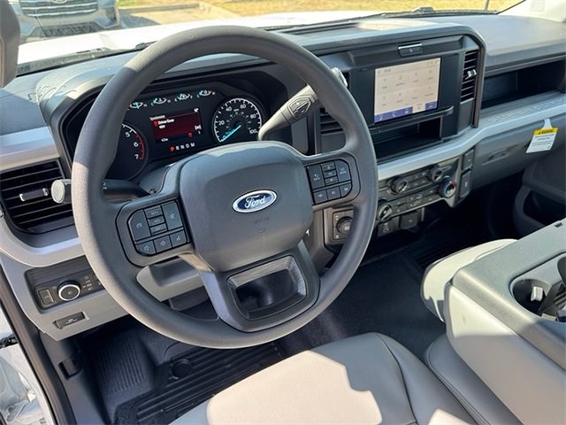 2025 Ford F-250 XL 4WD photo