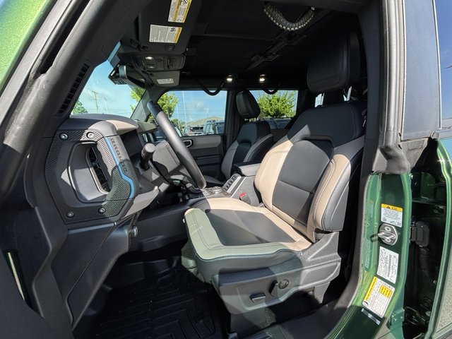 2024 Ford Bronco Wildtrak 4 Door Adv 4WD photo