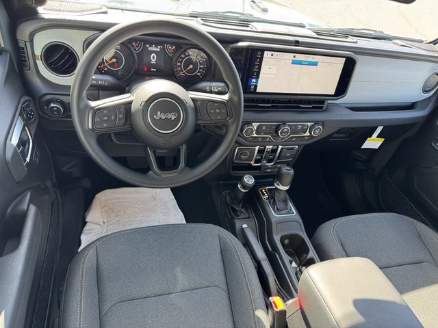 2025 Jeep Gladiator Nighthawk 4WD photo