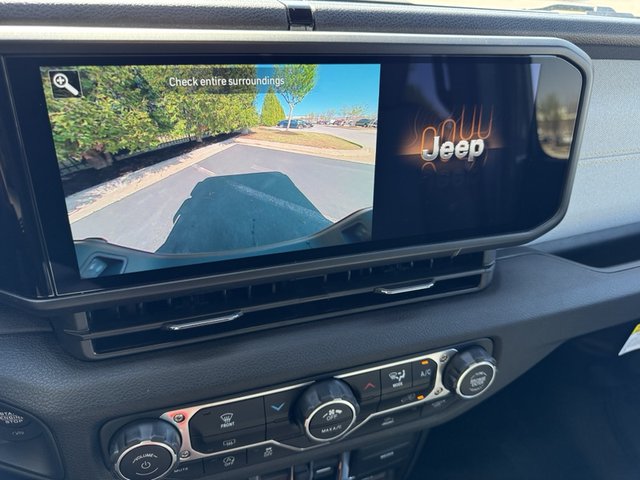 2025 Jeep Gladiator Nighthawk 4WD photo