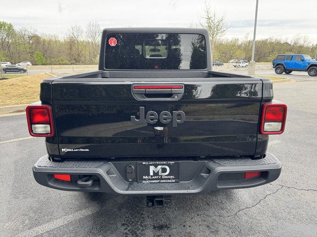 2025 Jeep Gladiator Nighthawk 4WD photo