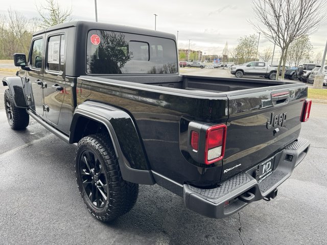 2025 Jeep Gladiator Nighthawk 4WD photo