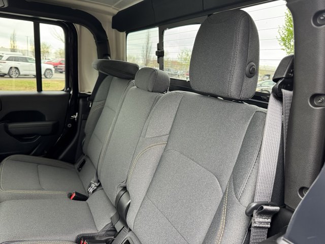 2025 Jeep Gladiator Nighthawk 4WD photo