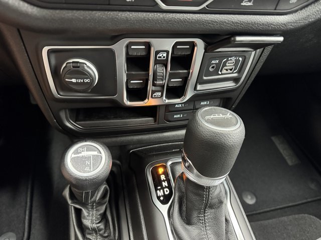 2025 Jeep Gladiator Nighthawk 4WD photo