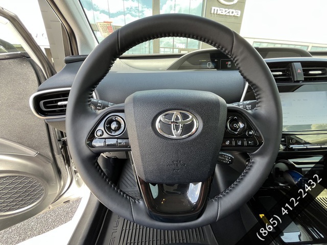 2022 Toyota Prius XLE photo