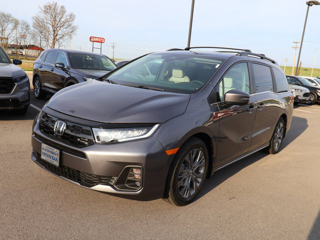 2025 Honda Odyssey Touring photo
