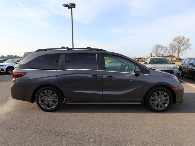 2025 Honda Odyssey Touring photo