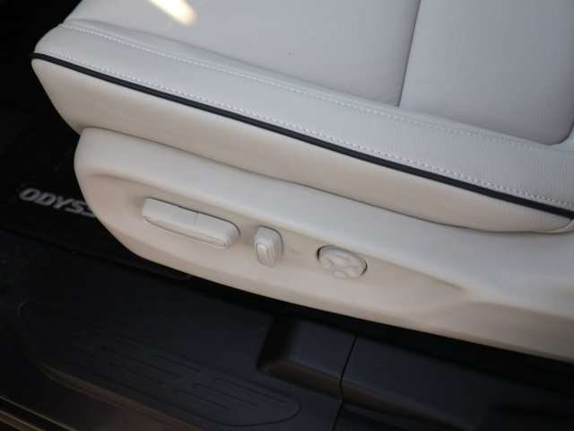 2025 Honda Odyssey Touring photo