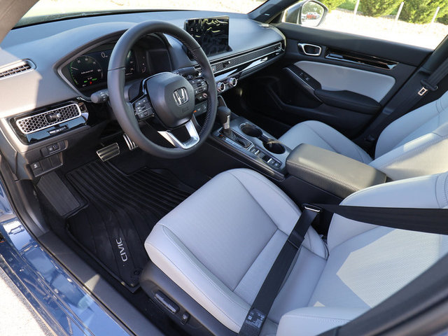 2025 Honda Civic Hybrid Sport Touring photo