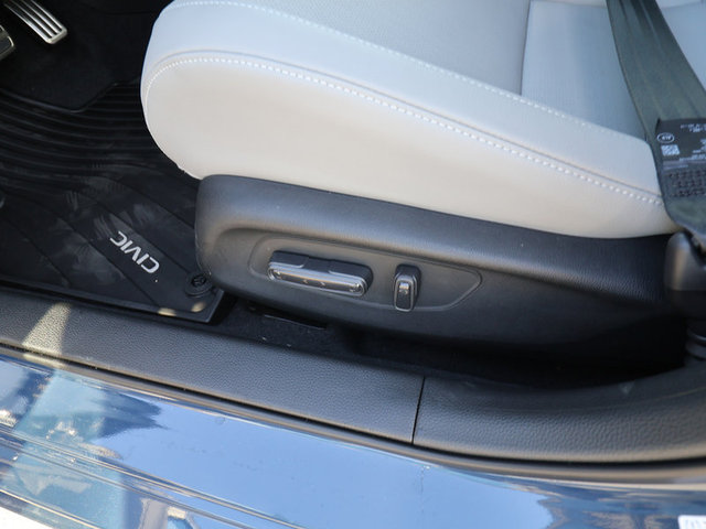 2025 Honda Civic Hybrid Sport Touring photo