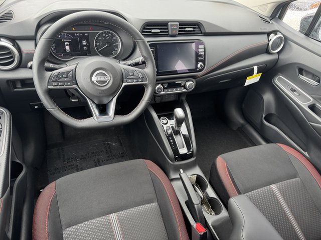 2025 Nissan Versa SR photo