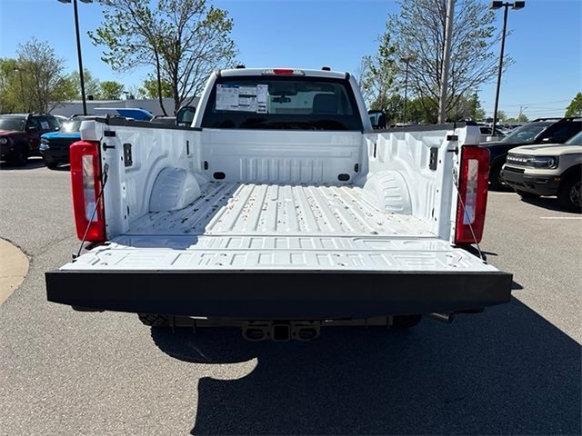 2025 Ford F-250 XL 4WD photo
