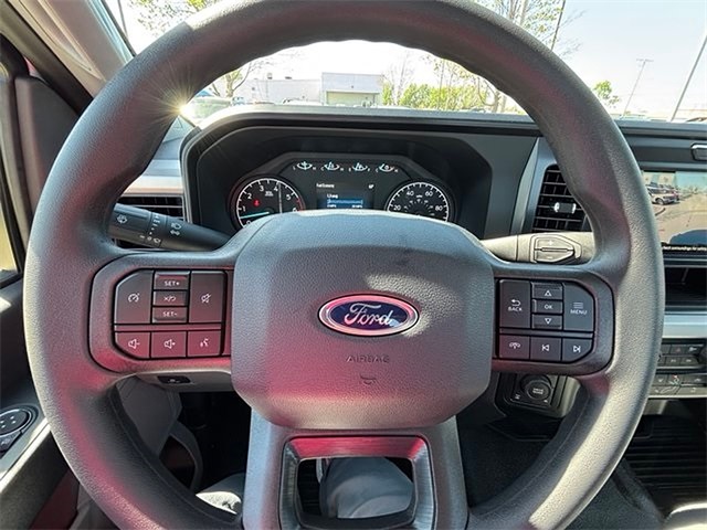 2025 Ford F-250 XL 4WD photo