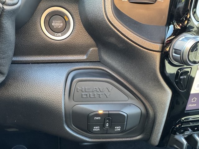 2025 RAM 2500 Tradesman 4WD photo
