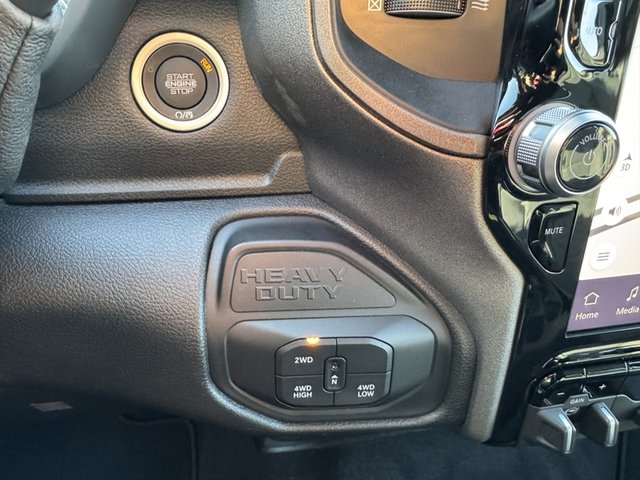 2025 RAM 2500 Tradesman 4WD photo