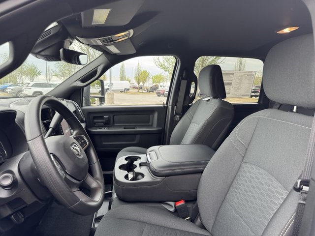 2025 RAM 2500 Tradesman 4WD photo