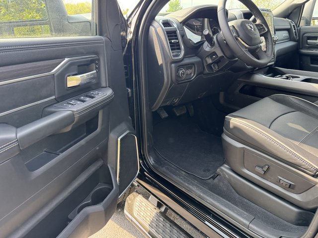 2025 RAM 3500 Laramie 4WD photo