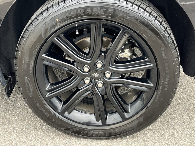 2021 Ford Edge ST-Line FWD photo