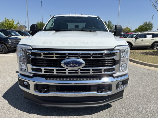 2025 Ford F-250 XLT SD 4WD 6.75ft Box photo