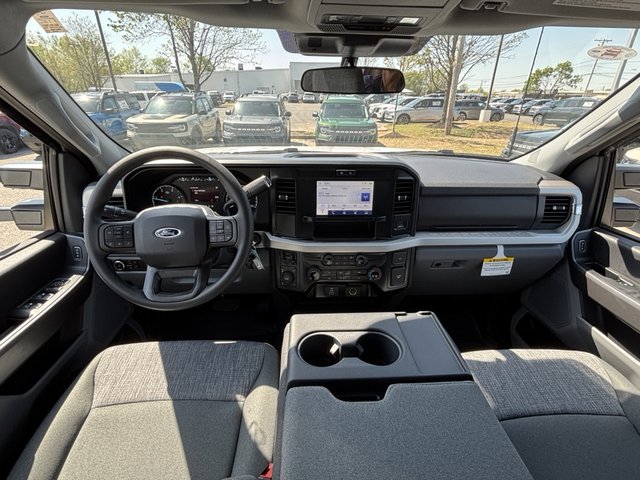 2025 Ford F-250 XLT SD 4WD 6.75ft Box photo