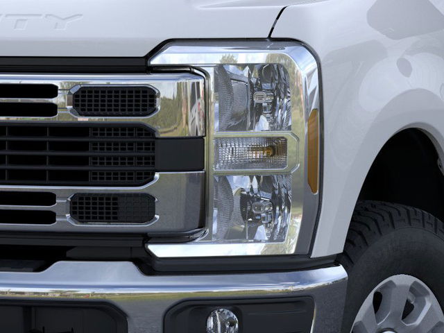 2025 Ford F-250 XLT SD 4WD 6.75ft Box photo