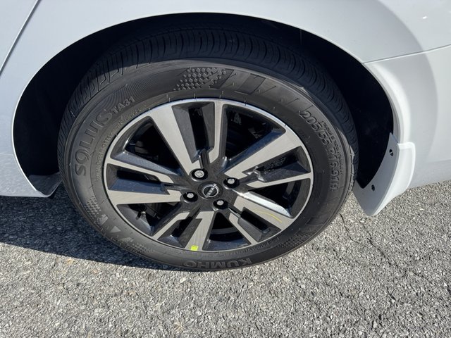 2025 Nissan Versa S photo