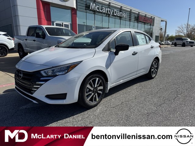 2025 Nissan Versa S photo