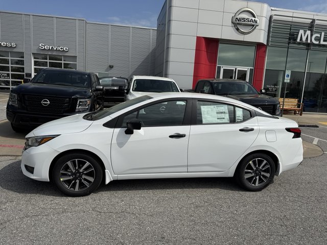 2025 Nissan Versa S photo