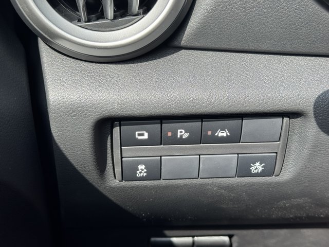 2025 Nissan Versa S photo