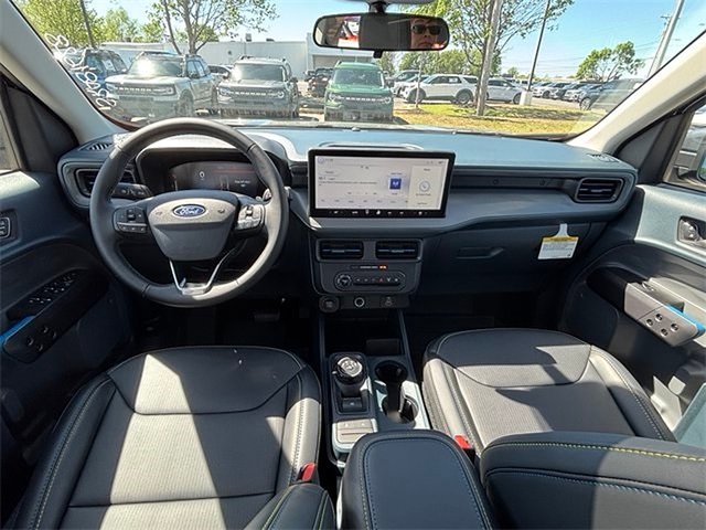 2025 Ford Maverick Lobo Std AWD photo