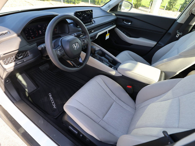 2025 Honda Accord SE photo