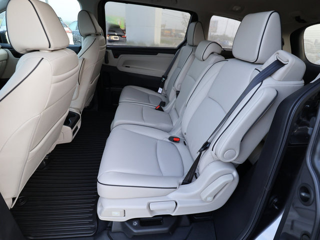 2025 Honda Odyssey Touring photo