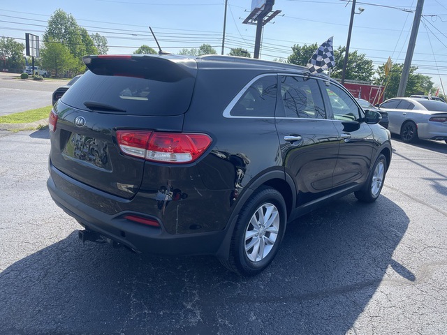 2016 Kia Sorento LX FWD photo