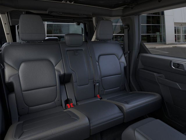 2025 Ford Bronco Outer Banks 4Dr 4WD photo