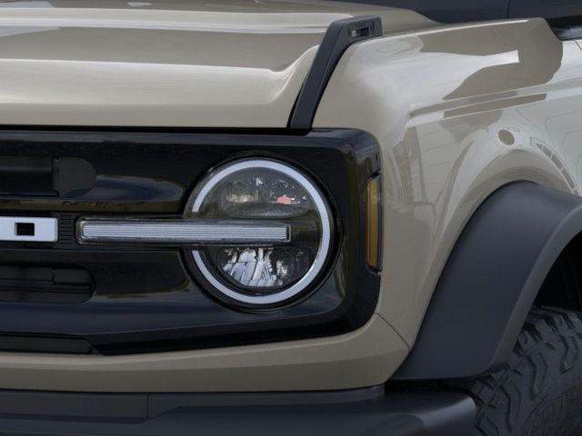 2025 Ford Bronco Outer Banks 4Dr 4WD photo
