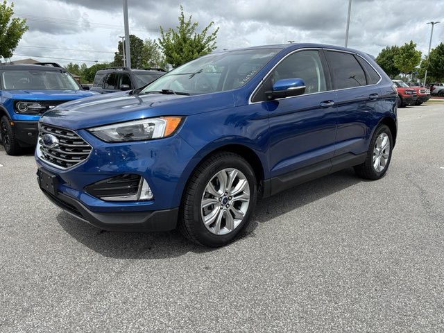 2022 Ford Edge Titanium AWD photo